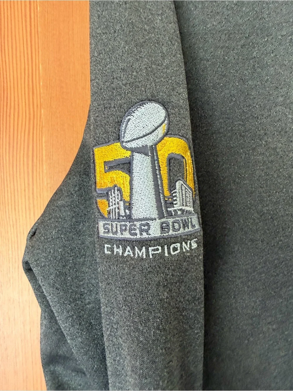Nike Denver Broncos Women’s Gray Quarter-Zip Pullover Jacket Super Bowl 50 Large